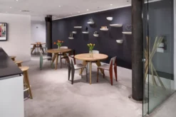 Vitra Gueridon Tafel 90 Massief Eiken, Geolied -Winkel Voor Woninginrichting x886x886 0297.jpg.pagespeed.ic .DpTAeTZpQY