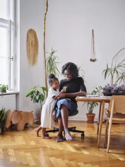 Vitra Eames Coffee Table 1140 Essen Honing Walnotenhout 23 Vitra Eames Coffee Table 1140 Essen Honing Walnotenhout -Winkel Voor Woninginrichting x886x886 3988392coversupplementglobalcollectiondeborahchoimaster.jpg.pagespeed.ic .2a3l6CUwnR