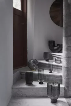 AYTM Folium Vaas Small Amber -Winkel Voor Woninginrichting x886x886 aytm folium vaas small8.jpg.pagespeed.ic .bFBLmz2Dua