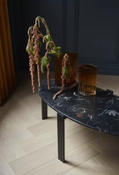 AYTM Folium Vaas Small Amber -Winkel Voor Woninginrichting x886x886 aytm tribus oval salontafel5.jpg.pagespeed.ic .KOL Cg2Zxq