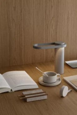 Blomus Hoop Tafellamp LED Oplaadbaar Warm Grey -Winkel Voor Woninginrichting x886x886 blomus hoop tafellamp10.jpg.pagespeed.ic .l3gdpKPbHm