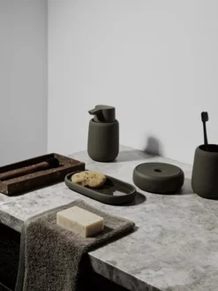 Blomus Sono Tray/dienblad Tan -Winkel Voor Woninginrichting x886x886 blomus sono zeepdispenser10.jpg.pagespeed.ic .GUsEJhdeRT