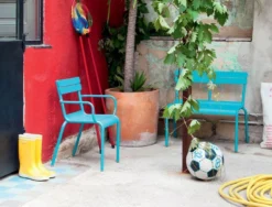 Fermob Luxembourg Kinderbank Cedar Green -Winkel Voor Woninginrichting x886x886 fermob luxembourd kid kinderstoel met armleuning sfeer 4.jpg.pagespeed.ic .yZIrFSRRYH