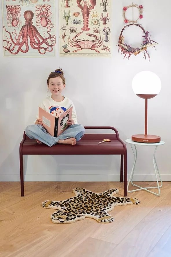 Fermob Luxembourg Tuinbank Zonder Rugleuning Red Ochre 6 Fermob Luxembourg Tuinbank Zonder Rugleuning Red Ochre - Afbeelding 4