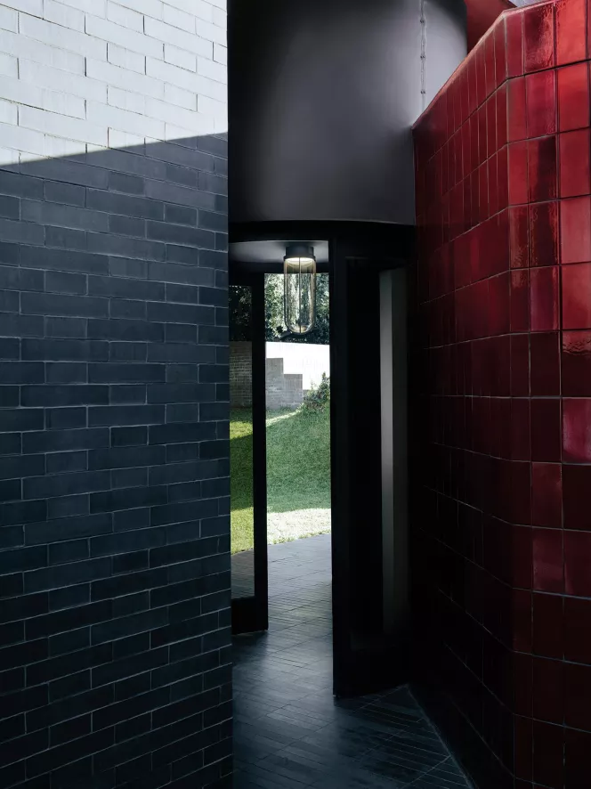 Flos In Vitro Outdoor Plafondlamp Ø18 LED Donkerbruin 4 Flos In Vitro Outdoor Plafondlamp Ø18 LED Donkerbruin - Afbeelding 2