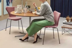 Fritz Hansen Vlinderstoel Series 7 Stoel Velvet Dark Plum -Winkel Voor Woninginrichting x886x886 fritz hansen vlinderstoel series 7 stoel velvet15.jpg.pagespeed.ic .zMh5TkP9F3