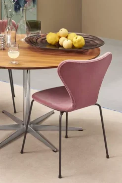 Fritz Hansen Vlinderstoel Series 7 Stoel Velvet Dark Plum -Winkel Voor Woninginrichting x886x886 fritz hansen vlinderstoel series 7 stoel velvet16.jpg.pagespeed.ic .qcSsPltsra