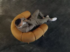 Gubi Croissant Fauteuil Eiken Chamois Cuoio 1708 -Winkel Voor Woninginrichting x886x886 gubi croissant fauteuil8.jpg.pagespeed.ic .G0Z2d 1NxC