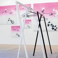 Hay Loop Stand Wardrobe Kapstok Zwart -Winkel Voor Woninginrichting x886x886 hay 2921002 hay loopstandwardrobe sfeer2 600x600.jpg.pagespeed.ic .LUEdwvWKRZ