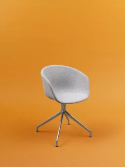 Hay About A Chair AAC21 Stoel, Sense Cognac, Zwart Onderstel -Winkel Voor Woninginrichting x886x886 hay aac21 hallingdal160 stoel sfeer1.jpg.pagespeed.ic .kcE7VZeU5f