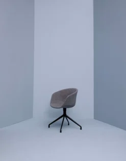 Hay About A Chair AAC21 Stoel, Sense Cognac, Zwart Onderstel -Winkel Voor Woninginrichting x886x886 hay about a chair aac21 hallingdal 166 sfeer 1.jpg.pagespeed.ic .CphddsUfch