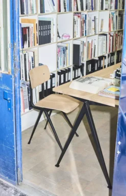 Hay Pyramid 01 Bureau 140x75 Helder Gelakt,beige Onderstel -Winkel Voor Woninginrichting x886x886 hay result stoel11.jpg.pagespeed.ic .hgPbr9yE g