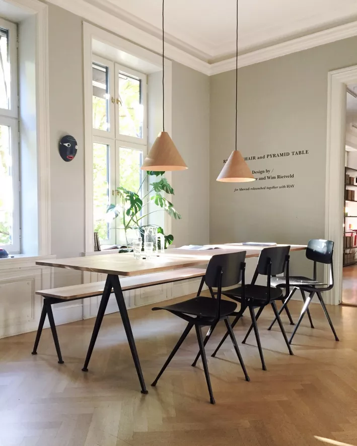 Hay Pyramid 02 Tafel 190x85 Mat Gelakt, Beige Onderstel 14 Hay Pyramid 02 Tafel 190x85 Mat Gelakt, Beige Onderstel - Afbeelding 12