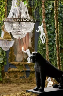 Seletti Monkey Ceiling Outdoor Hanglamp Zwart -Winkel Voor Woninginrichting x886x886 monkey standing vloerlamp10.jpg.pagespeed.ic .3flB9HhOsJ