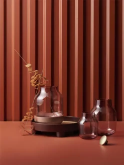 Muuto Platform Dienblad Ø30 Donkerrood -Winkel Voor Woninginrichting x886x886 muuto kerst elevated vaas.jpg.pagespeed.ic .7PVinRFyIe