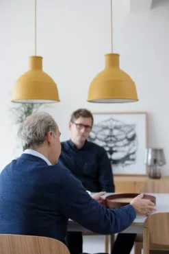 Muuto Platform Dienblad Ø30 Donkerrood -Winkel Voor Woninginrichting x886x886 muuto platform dienblad6.jpg.pagespeed.ic .OeiHvKKSKG