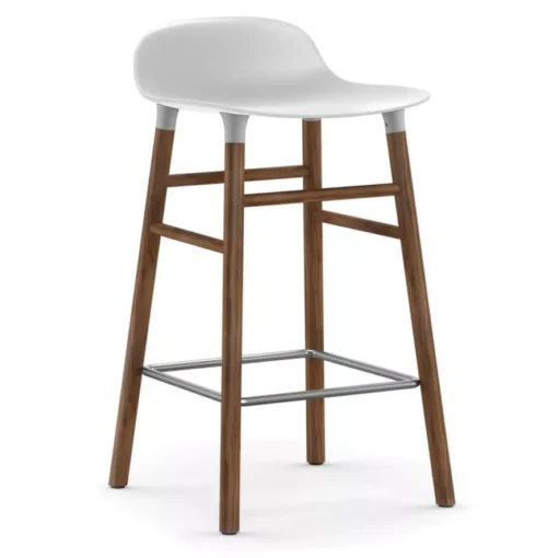 Normann Copenhagen Form Barstool Barkruk 65cm Met Walnoten Onderstel Wit