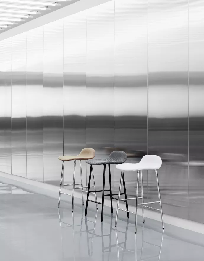 Normann Copenhagen Form Barstool Barkruk 75 Cm Met Stalen Onderstel Groen 10 Normann Copenhagen Form Barstool Barkruk 75 Cm Met Stalen Onderstel Groen - Afbeelding 8