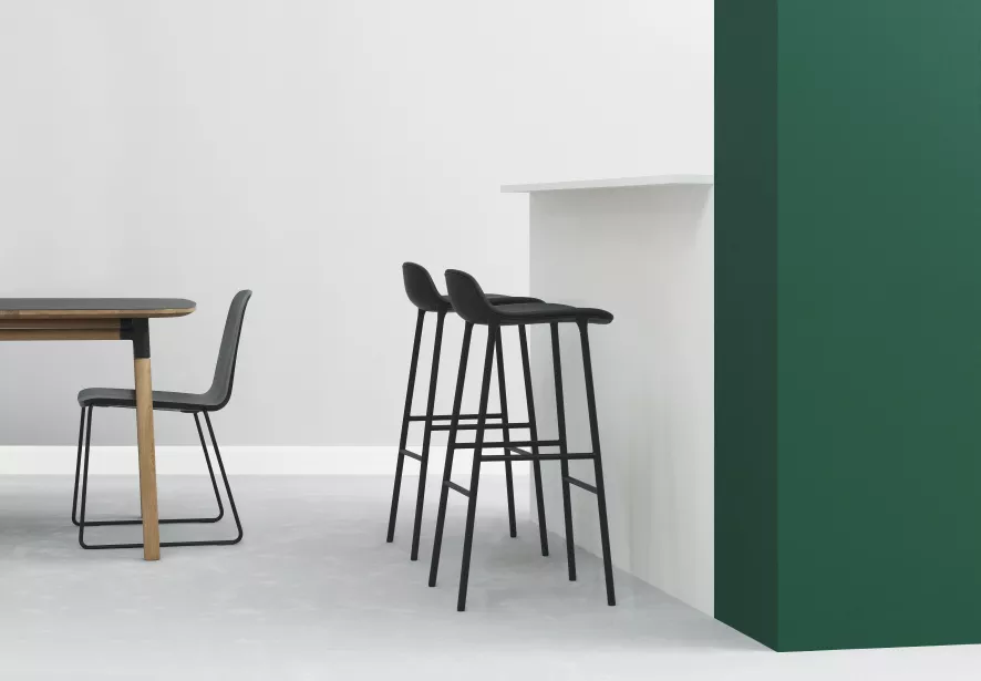 Normann Copenhagen Form Barstool Barkruk 75 Cm Met Stalen Onderstel Groen 9 Normann Copenhagen Form Barstool Barkruk 75 Cm Met Stalen Onderstel Groen - Afbeelding 7