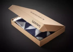 Verpan Mirror Throw Plaid 198x130 Donkergroen -Winkel Voor Woninginrichting x886x886 verpan mirror throw plaid14.jpg.pagespeed.ic .QI1Vo8NrxM