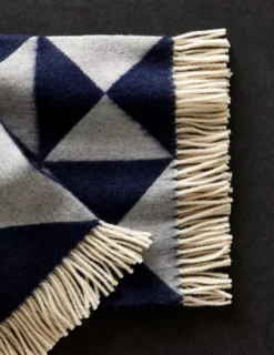 Verpan Mirror Throw Plaid 198x130 Donkergroen -Winkel Voor Woninginrichting x886x886 verpan mirror throw plaid7.jpg.pagespeed.ic .qWtA rbmo0