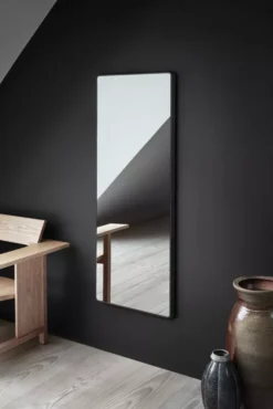 VIPP Vipp912 Spiegel Medium Wit -Winkel Voor Woninginrichting x886x886 vipp vipp912 spiegel medium7.jpg.pagespeed.ic .MfG BdGDat