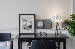 Umage Silvia Medium Tafellamp Ø54 Zwart Onderstel, Brons -Winkel Voor Woninginrichting x886x886 vita silvia mini tafellamp sfeer1 3.jpg.pagespeed.ic .trEeFf7dVv 1