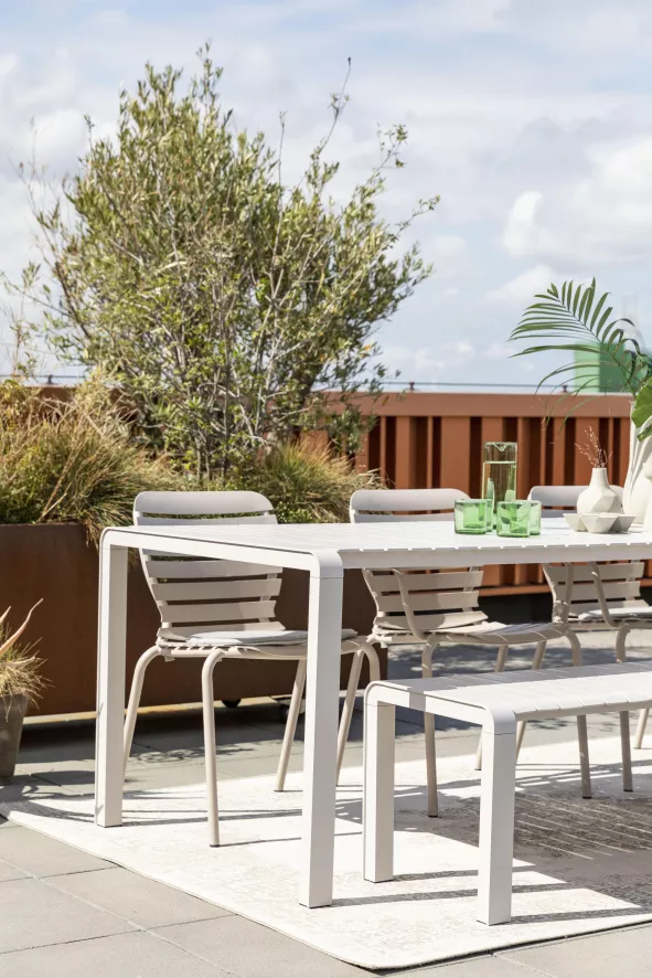 Zuiver Vondel Tuinbank 129,5 Zwart 15 Zuiver Vondel Tuinbank 129,5 Zwart - Afbeelding 13